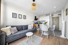 Hala Mirowska Apartment - 9th Floor, City View - by Rentujemy